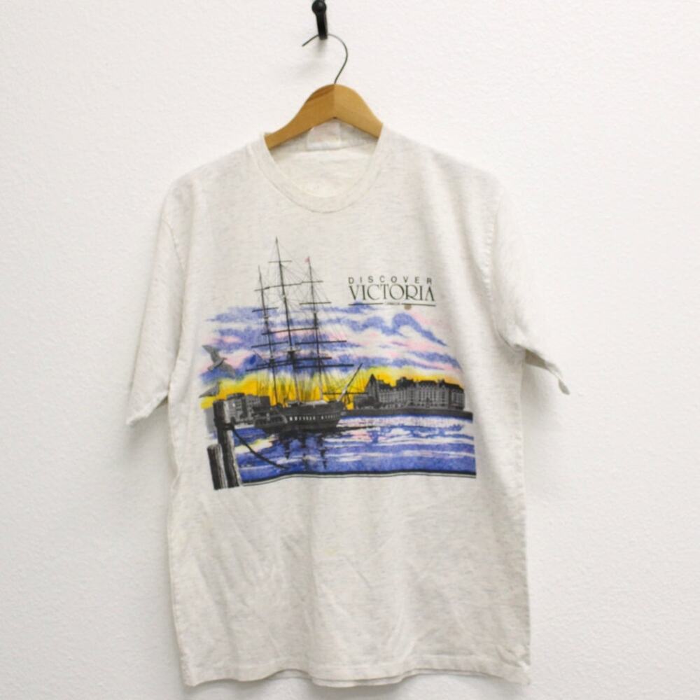 Vintage Victoria Canada T Shirt XL